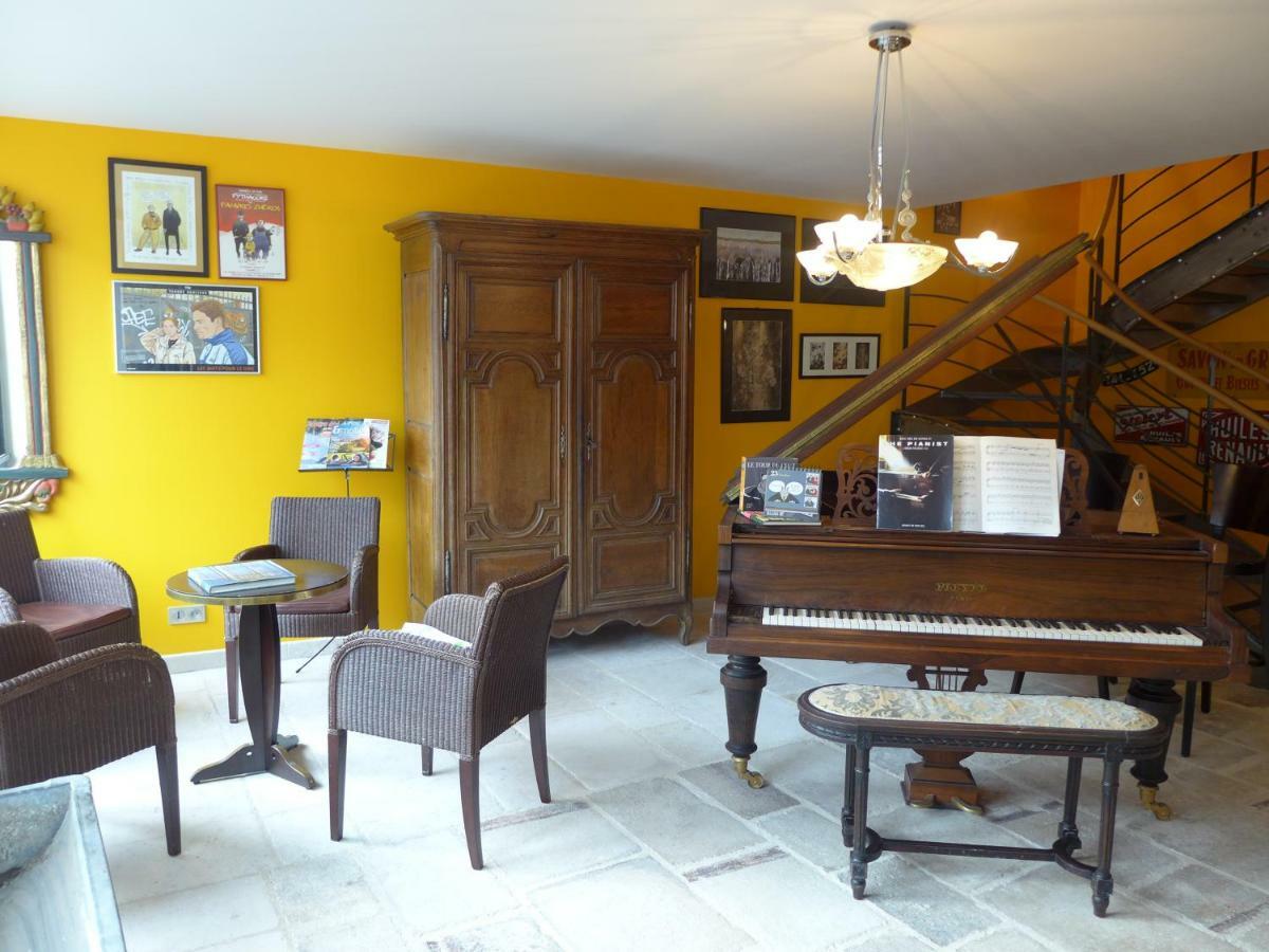 Le Piano Hotel Biesles Buitenkant foto